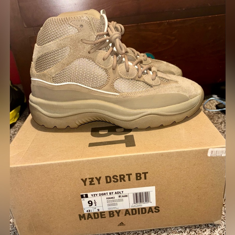 Adidas Yeezy Desert Boot ‘Rock’ (2019) Sz. 9.5 men’s *Like New